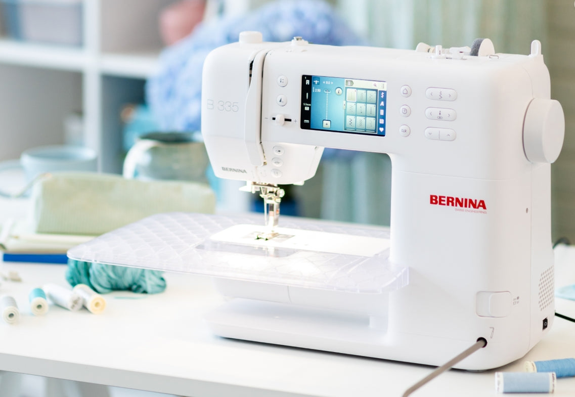 BERNINA B335 –  Modell 2025 - die moderne Enthusiastin