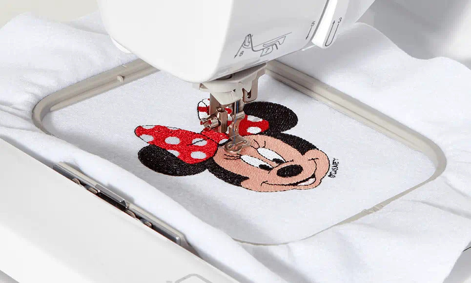 BROTHER - Disney M380D - Näh- und Stickmaschine mit DISNEY Motiven